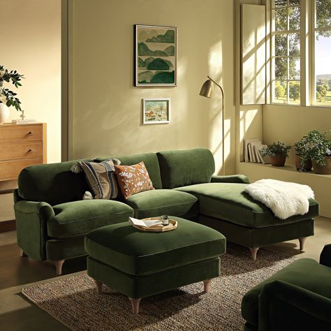 Green Sofa Interior, Sofa Grande, Green Chaise, Green Sofa Living, English Sofa, Green Sofa Living Room, Three Seater Sofa Bed, Neutral Sofa, Folding Dining Chairs