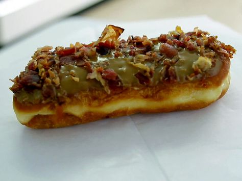 Maple Glazed Bacon Long John from FoodNetwork.com - where I come from this is a maple bar & yes, bacon makes everything better!! Maple Bars Recipe, Maple Glazed Bacon, Chinese Long Beans, Bacon Desserts, Bacon Donut, Long Beans, Maple Bars, Maple Glaze, Maple Bacon