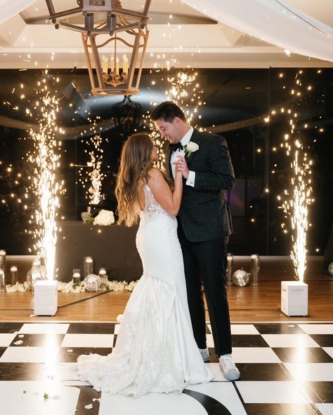 This New Years Eve wedding was so much fun! 🪩Swipe to see the bride and groom grand entrance vs. bridal party entrances. They got creative with it! . Photographer: @themanosphotoandfilm Venue: @revereweddings Dress: @perlabridal_lasvegas Jewelry: @chanelofficial Hair: @beautystudiomel Makeup: @beautystudiocatrina #vegasweddingphotographer #hendersonweddingphotographer #miamiweddingphotographer #golfcoursewedding #newyearsevewedding Nye Wedding Photos, Bridal Party Entrance, Wedding Shot List, New Years Eve Wedding, Jackson Hole Wedding, Party Entrance, Nye Wedding, New Years Eve Weddings, Golf Course Wedding