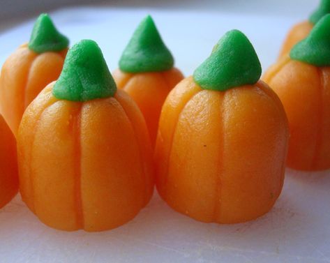 Did you know that you can make your own mellowcreme pumpkins at home? It's true, and the taste is superior to the store-bought version. Learn how here! Candy Corn Recipe, Home Made Candy, Pumpkin Candy Corn, Clam Recipes, Yellow Foods, Green Food Coloring, Pumpkin Candy, Homemade Candies, Homemade Pumpkin