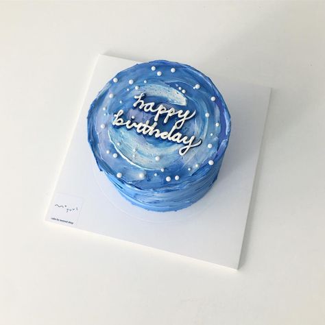 Blue Bento Cake, Minimalist Cakes, Blue Birthday Cakes, Baked Dessert, Cute Bakery, Chocolate Cake Designs, Pinterest Cake, Korean Cake, Green Cake