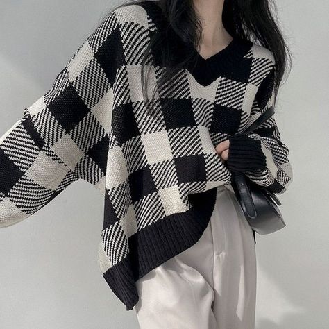 Indie Clothes, Oversized Sweater Women, Oversize Sweater, Retro Sweater, Korean Casual Outfits, Tomboy Style Outfits, Sweater Vintage, Plaid Fashion, Kpop Fashion Outfits