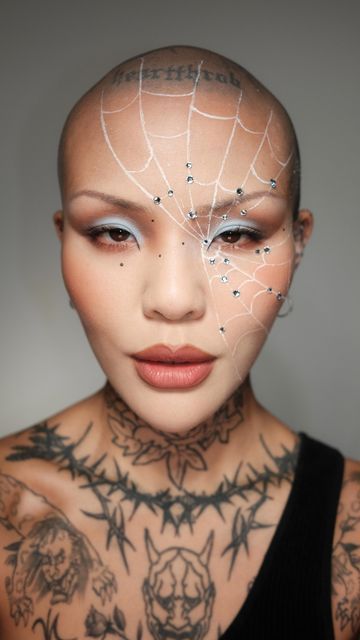 Mei Pang on Instagram: "This is what happens when you try to reinvent the wheel/spider web 😭 • #avantgardemakeup #editorialmakeup #spidermakeup #halloweenmakeup #graphicliner" Spider On Eye Makeup, Surrealist Costume, 3d Spider Makeup, Spider Inspired Makeup, Spider Sfx Makeup, Sfx Spider Makeup, Spider Makeup, Aesthetic Post, Design Makeup