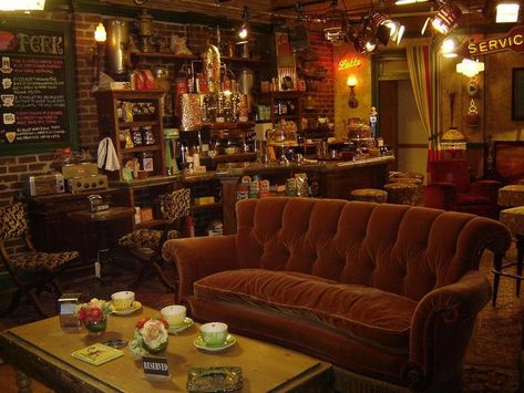 I can smell the intoxicating aroma of quality coffee and feel the warmth of a cozy place to relax. I want to own a coffee shop one day... Bookstore Cafe, Cute Furniture, Friends Central Perk, Fan Theories, Book Cafe, Central Perk, Cozy Cafe, Coffee Shop Decor, Coffee Cozy