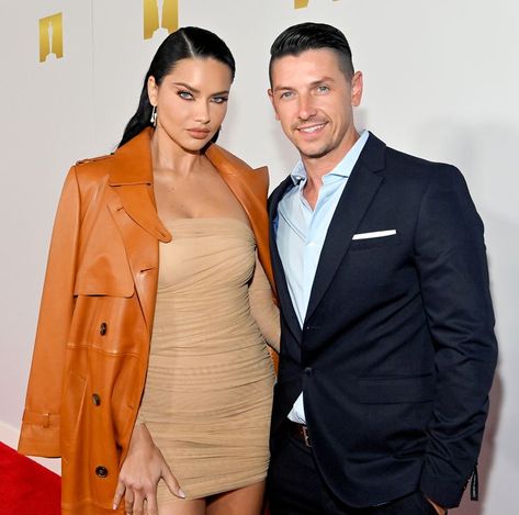 Adriana Lima Welcomes First Baby with Boyfriend Andre Lemmers Adriana Lima Boyfriend, Adriana Lima Children, Adriana Lima Blowing Kiss, Adriana Lima Parents, Adriana Lima Husband, Adriana Lima Vs Fashion Show, Adriana Lima With Friends, Positive Pregnancy Test, German Girl