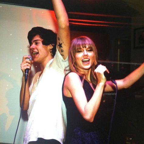 Harry Styles, Taylor Swift, Swift, Singing, Screen