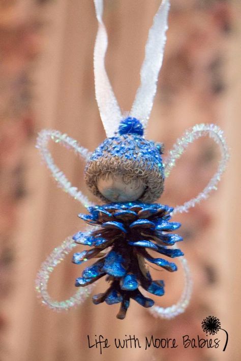 Life with Moore Babies: Pine Cone Winter Fairies #HolidayBazaar Winter Fairies, Pine Cone Art, Acorn Crafts, Fairy Crafts, Winter Fairy, Cones Crafts, Pine Cone Crafts, Family Crafts, Easy Christmas Crafts