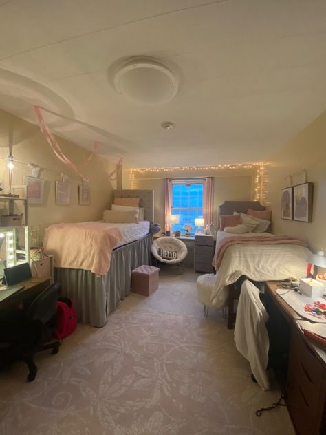 Havighurst Hall 336, 2022 Lipton Hall Nyu Dorm, Tarleton State University Dorm, Dorm Transformation, Miami University Ohio Dorm Room, Detective Files, Pretty Dorm Room, Dorm Themes, Miami Ohio, College Dorm Room Inspiration