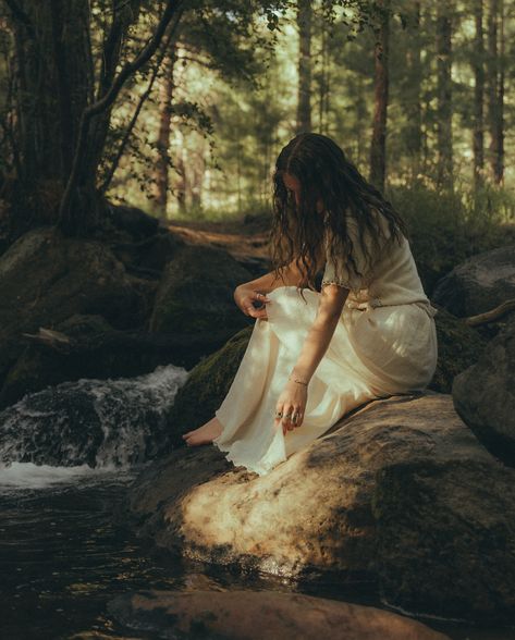 Does it get whimsical-er than this? I think not. 🌳✨ This shoot was so much fun, we literally just ran around and frolicked in the forest. Portraits are definitely something I want to do more of in the future- seniors I’m talking to you hehe - we will be besties, you won’t regret it 🫶🏻😼 #utahphotographers #southernutahphotographer #stgeorgephotographer Southern utah senior photographer , southern Utah portrait photographer Magical Senior Pictures, Forest Senior Photos, Whimsical Senior Pictures, Senior Picture Ideas Water, Non Traditional Senior Pictures, Whimsical Photoshoot, Senior Photography Poses, Garden Retreat, Portrait Shoot