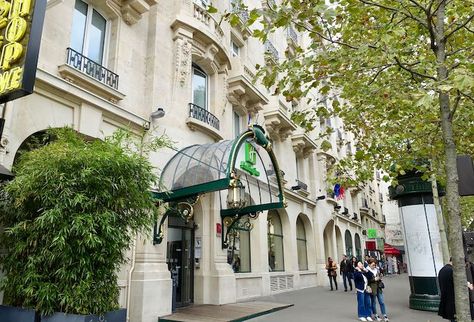 Cheap Hotels In Paris, Paris Boutique Hotels, Paris Budget, Paris Cheap, Paris Walking, Paris Trip Planning, Paris Walking Tour, Paris In December, Boutique Hotel Paris