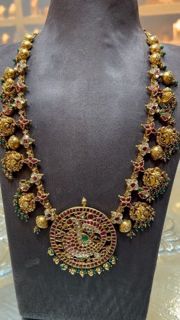 Challani Jewellery, Uncut Jewellery, Ruby Necklace Designs, Vintage Indian Jewelry, Indian Diamond Jewellery, Mary Pictures, Short Necklaces, Bracelets Vintage, Bridal Choker