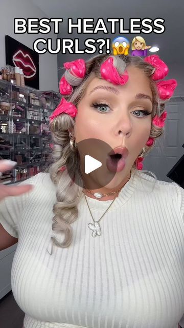 KELLY STRACK on Instagram: "Best heatless curls?! 💁🏼‍♀️✨  Iinked in my bio if you want to try them too ❤️  #makeup #beauty #makeuptutorial #makeupvideos #beautyvideos #makeupreels #beautyreels #makeuphacks #hair #hairhacks #heatlesscurls #heatlesshair #rollers #hairtutorial #curls" Heartless Curls Tutorials, Tight Heatless Curls, Best Heatless Curls, Kelly Strack, Heatless Curls Short Hair, Heartless Curls, Heatless Curls Overnight, 3b Hair, How To Curl Short Hair