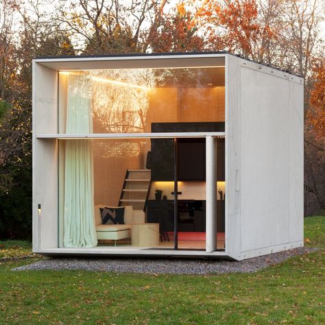 Estonian design collective Kodasema has launched its prefabricated 25-square-metre micro home that takes less than a day to build and can be relocated. Prefab Homes Uk, Design Case Mici, Design Casa Piccola, Pre Fab Tiny House, Solar Power House, Building A Tiny House, Micro House, Modern Tiny House, Prefabricated Houses