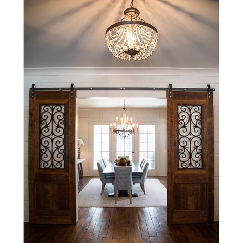 lighten up DR with white rug Interior Exterior Doors, Double Sliding Doors, Interior Design Per La Casa, Rustic Doors, Door Glass, Open Door, Design Del Prodotto, French Door, Interior Barn Doors