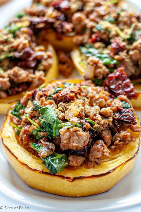 Stuffed Spaghetti Squash Rings Spaghetti Squash Rings, Paleo Spaghetti Squash Recipes, Squash Rings, Paleo Spaghetti, Healthy Squash Recipes, Spaghetti Squash Recipes Healthy, Stuffed Spaghetti Squash, Sheet Pan Suppers, Spaghetti Squash Recipes