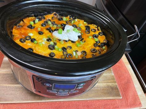 Crockpot Enchilada Mexican Casserole – Catherine's Plates Potluck Crockpot, Crock Pot Enchiladas, Enchiladas Crockpot, Catherine's Plates, Crockpot Recipes Mexican, Crockpot Chicken Enchiladas, Slow Cooker Ground Beef, Slow Cooker Recipes Beef, Mexican Casserole