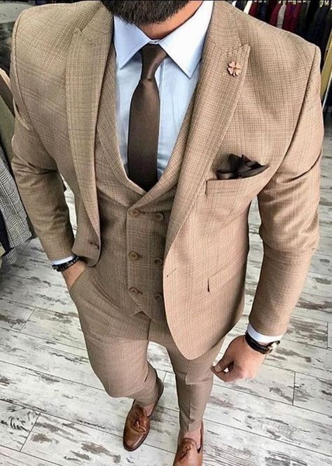 Wedding Suit Styles, Style Gentleman, Dapper Suits, Mens Wedding Attire, Groom Wedding Attire, Suits Wedding, Classy Suits, Beige Suits, Wedding Suits Groom