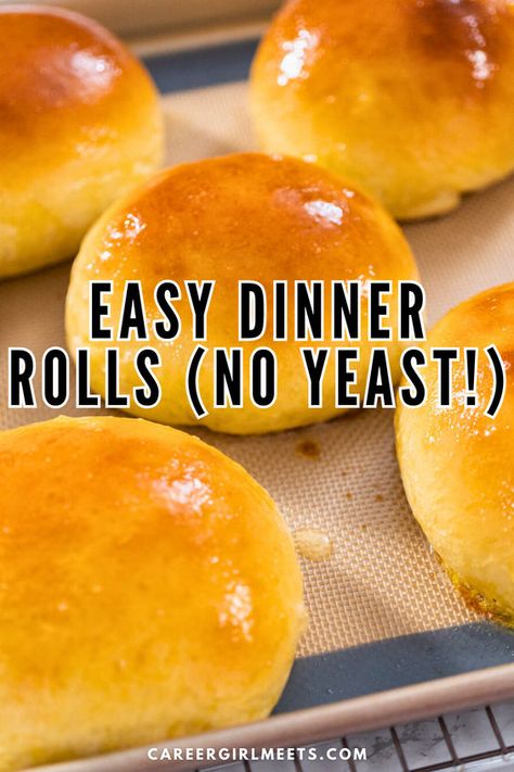 This easy dinner rolls recipe requires no yeast! Prep time is about five minutes, and then the bake time is under 15 minutes. These soft, buttery rolls are incredibly delicious and a must-try when serving almost any dinner dish. Adding a couple of tablespoons of mayo to the bread batter makes these dinner rolls extra soft! // easy dinner rolls no yeast // homemade bread rolls // from scratch // Easy Dinner Rolls No Yeast, Dinner Rolls No Yeast, The Best Yeast Rolls, School Rolls, Dinner Rolls Recipe Easy, Easy Homemade Rolls, Dinner Rolls Recipe Homemade, Best Yeast Rolls, Rolls No Yeast