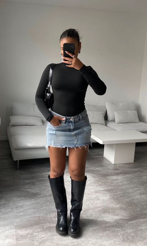 Heels Tied Over Jeans Outfit, Chilly Night Out Outfit, Tall Black Boots Outfit Going Out, Jupe En Jean Outfit, Mini Jeans Skirt Outfit, Outfit Jupe En Jean, Leather Mini Skirt Outfit, La Outfits, Everyday Casual Outfits