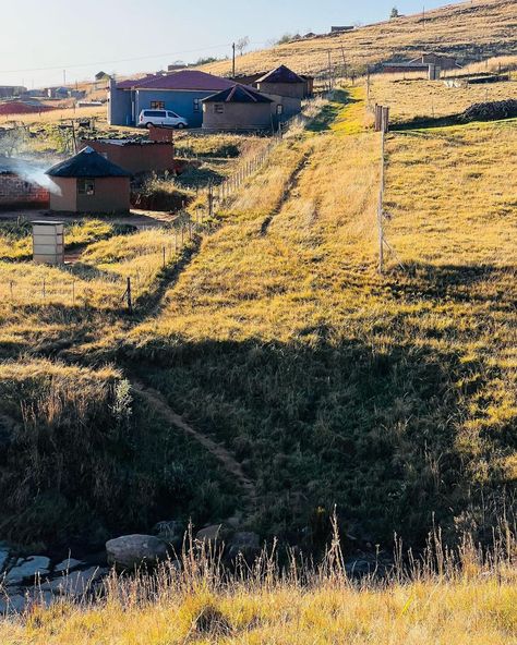 Hip-hip rapper Big Zulu left fans showering him with praises as he showed off his impressive and well-built rural house. Houses In Rural Areas, Nature, Emakhaya Aesthetic, Romanticing Life, Psalm 30, Africa Photography, Couple Poses Reference, Rural House, River Park