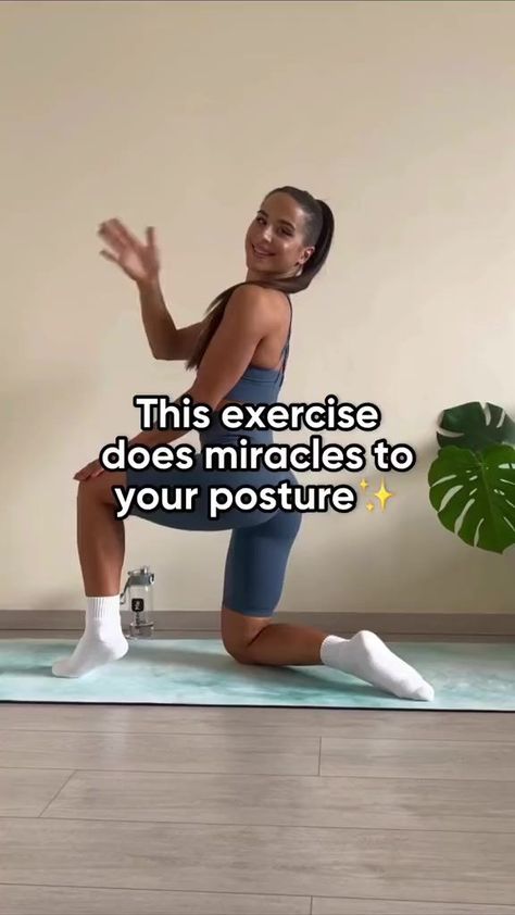 Watch the fingers’ position, it’s really easy! ☝️ Save and share with someone who needs this! #properposture #postureexercises #posturematters #posturesupport #poorposture #backstretches #sealpose #backexercise #backpain #backstretch #fitspiration #dailyfit #dailyworkout #dailyworkouts #dailyworkoutroutine #workoutroutine #workoutmotivation #workouttime #5minworkout #fitnessathome #homefitness #momfitness #momfit #exerciseathome #fitover40 #fitover50 #bettermeapp #betterme #bettermechallenge #b Posture Exercises, Health Exercise, Easy Yoga Workouts, Bodyweight Workout Beginner, Gym Workout Videos, Gym Workout For Beginners, Yoga Routine, Gym Workout Tips, Back Exercises