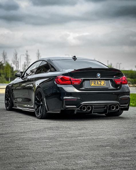 BMW M BLOG - F82 M4🖤 By : @fraz_m4 | #BMWMBLOG | #f82m4... Bmw M4 F82, M4 F82, F82 M4, Best Luxury Cars, Bmw M4, M 4, Dream Car, Luxury Cars, Dream Cars