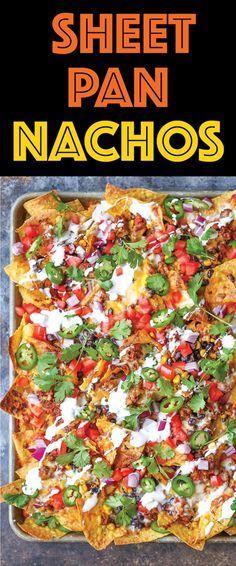 Sheet Pan Nachos - Loaded nachos that are guaranteed to be a crowd-pleaser! Simply layer your toppings, bake onto a sheet pan and serve. Done. Easy peasy! Nachos Loaded, Sheet Pan Nachos, Pan Nachos, Nachos Recipe Easy, Loaded Nachos, Dessert Aux Fruits, Nachos Recipe, Pan Recipes, Think Food