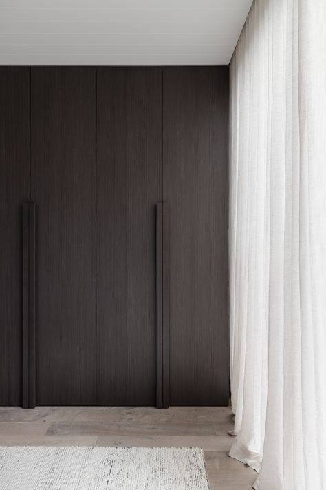 Mudroom Modern, Blairgowrie House, Dress Room, Wardrobe Door Designs, Texture Seamless, Wardrobe Door, The Local Project, Interior Bedroom, Hill House