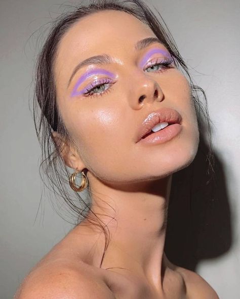 Purple Eyeshadow Looks, Pastel Makeup, Purple Makeup, Purple Eyeshadow, Elegant Makeup, Eye Makeup Art, Linnet, Makeup Forever, Celebrity Makeup