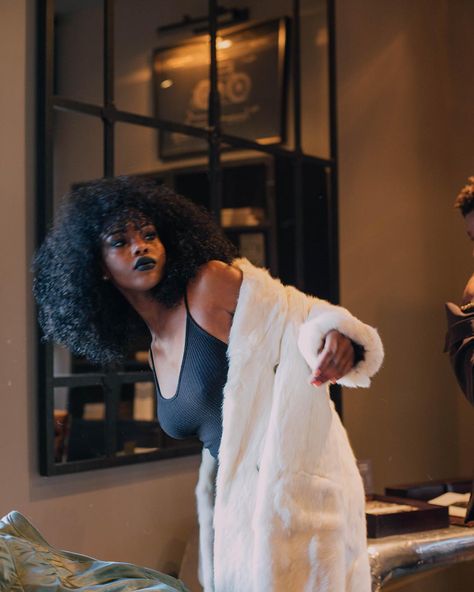 LEAH : Photo Nola Darling, Dark Skin Women, Black Is Beautiful, Beautiful Hair, Pretty People, Hair Inspiration, Beautiful People, A Man, Influencer