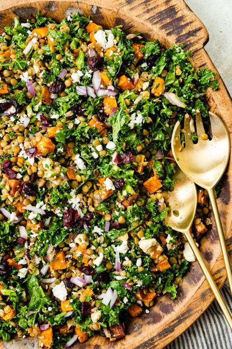 Potato Lentil Salad, Sweet Potato And Avocado, Salad Fall, Kale Feta, How To Cook Lentils, Autumn Salad Recipes, Avocado Recipe, Fall Salad, Warm Salad