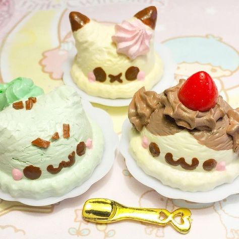 Pokemon Ice Cream, Kawaii Finds, Dessert Theme, Pastel Cupcakes, Kawaii Dessert, Kawaii Cooking, Ice Cream Scoops, Oc Board, Cute Snacks