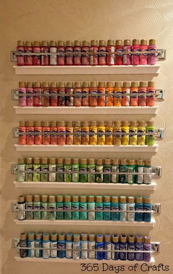 Rangement Art, Craft Shed, Dream Craft Room, Craft Room Design, Paint Storage, Scrapbook Room, Office Crafts, Art Storage, Craft Room Storage