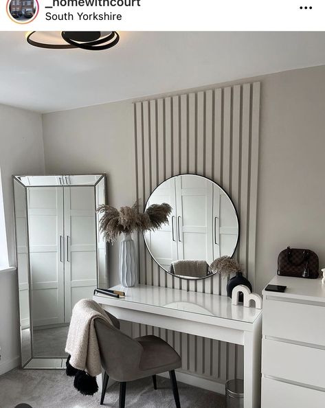 Vanity Setup Ideas, Bedroom Vanity Design, Vanity Design Ideas, Modern Dressing Table Designs, Modern Dressing Table, Soft Autumn Color Palette, Autumn Color Palette, Beige Room, Dressing Room Decor