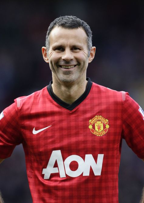 Ryan Giggs Ryan Giggs, Manchester United Legends, Best Football Players, Man Utd, Media Platform, Football Players, Manchester United, Premier League, Manchester