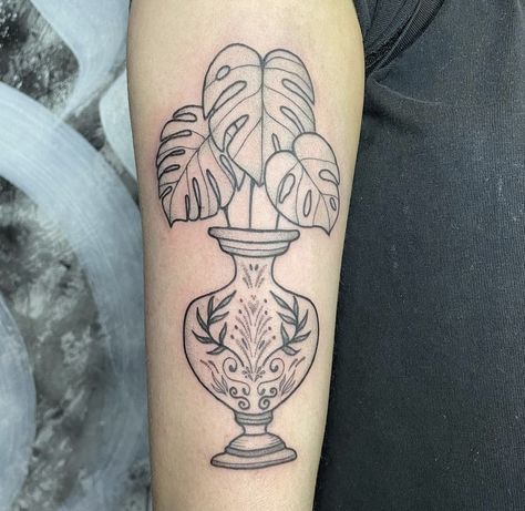 Aquarius Vase, Doodles Tattoo, Septum Tattoo, Tattoo Flash Ideas, Vase Tattoo, Traditional Vases, Maori Tattoo Designs, Flash Ideas, Ink Inspiration