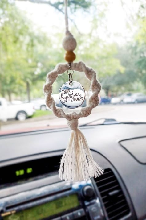 Macrame Gifting Ideas, Diy Car Hanging Accessories, Fun Car Accessories, Mirror Decorations, Macrame Round, Macrame Headband, Car Mirror Decorations, Car Hanging Accessories, Simpul Makrame