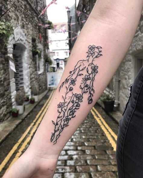 Annihilation Tattoo, Annihilation Movie, Tat Inspiration, Dream Forest, Inspirational Tattoo, Flash Tattoo Designs, Infinity Tattoos, Poke Tattoo, Tattoo Meaning