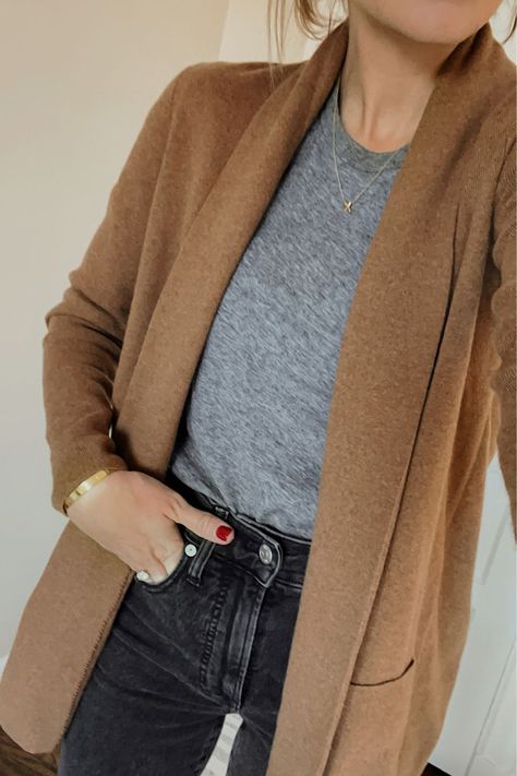 Trendy Sophisticated Outfits, Classic Casual Winter Outfits, Outfits For Cold Morning Hot Afternoon, Comfy Classic Style, Causal Work Outfits For Women Winter, Perfect Vintage Jean Outfit, Photos From History, Outfits Stylish, Chic Outfit Ideas