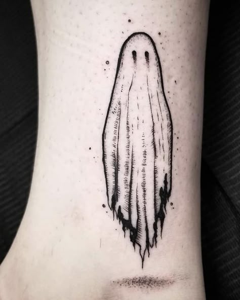 Band Tattoos, Ghost Tattoo, Creepy Tattoos, Spooky Tattoos, Fotografi Vintage, Halloween Tattoo, Horror Tattoo, Tragus Piercing, Halloween Tattoos