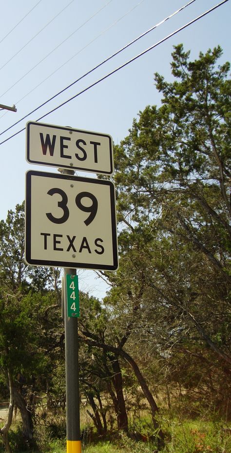 One of the most beautiful drives in the hill country. Near Kerrville TX Since my childhood I have made many drives from California to Texas and back, and Kerrville is a place that I enjoy taking a break from the drive and enjoying being there. Hill Country Aesthetic, North Richland Hills Texas, Liberty Hill Texas, Kerrville Texas, Only In Texas, Texas Places, Texas Roadtrip, Texas Forever, Motorcycle Ride