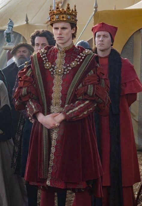 Medieval Prince Outfit, Medieval Clothing Royal, Medieval Royalty, Medieval Prince, Medieval Fantasy Clothing, Royalty Clothes, Medieval King, Knight Outfit, Spanish Princess