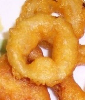 Onion Rings Batter Recipe, Onion Rings Recipe Easy, Fried Onion Rings Recipe, Fried Onion Rings, Baked Onion Rings, Homemade Onion Rings, Beer Battered Onion Rings, Onion Rings Recipe, Homemade Appetizer