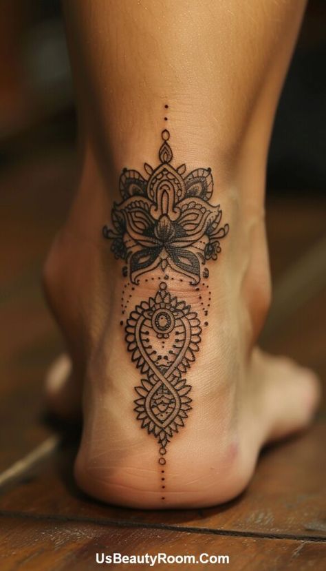 Toes Tattoos For Women, Foot Tatoos Woman, Tattoo Feet Women, Bottom Of Foot Tattoo, Toe Tattoos For Women, Small Foot Tattoo, Foot Tattoo Ideas, Toe Tattoo, Tattoos Ideas For Women