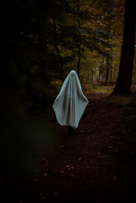 It’s a spooky season, people ;) Most Scary Ghost Photos, Nightmare Photography, Ghost Shoot, Spooky Photography, Photography Halloween, Ghost Photoshoot, Gothic Photography, Ghost Photography, Halloween Photography