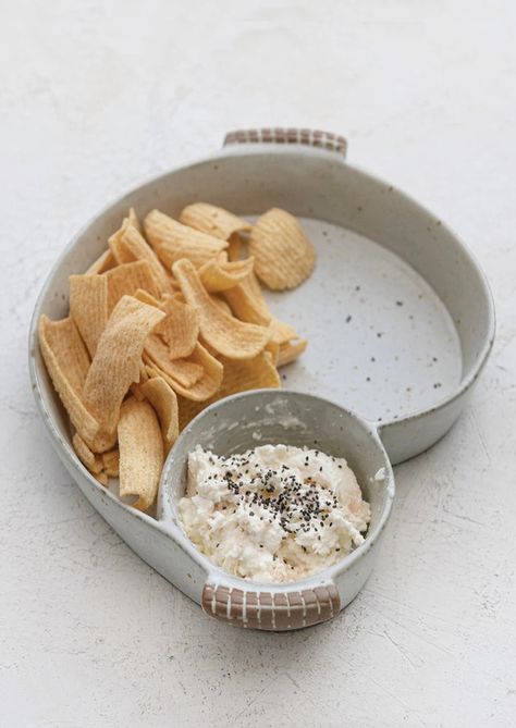 Chips Dip, Dip Platter, Dip Tray, Chip And Dip Bowl, Chip And Dip, Stoneware Dishes, Tray With Handles, Tanah Liat, Pinch Pots