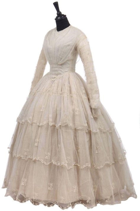 Summer Gown, 19th Century Dress, 1850s Fashion, Summer Gowns, 1800s Fashion, Century Dress, Dress History, 19th Century Fashion, Period Outfit