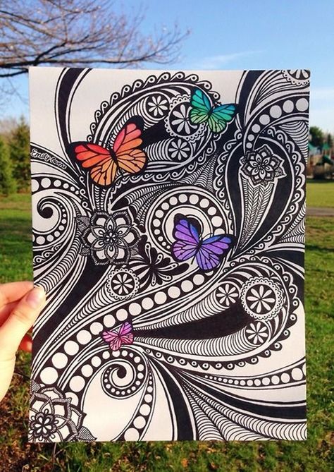 Absolutely Beautiful Zentangle patterns For Many Use (20) Zentangle Artwork, Art Butterfly, Zentangle Designs, Sharpie Art, Tangle Art, Zentangle Drawings, Doodle Art Designs, Mandala Design Art, Zen Art