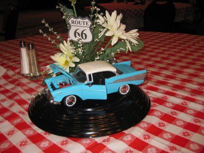 Route 66 Party, 1950s Party Ideas, Car Centerpieces, Vintage Car Party, Fifties Party, 50s Sock Hop, 50s Theme Parties, Sock Hop Party, Diner Party