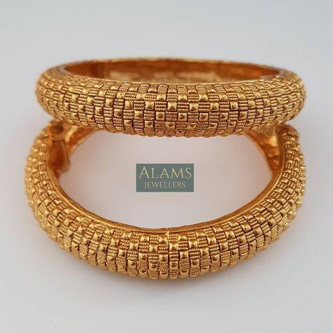 No automatic alt text available. Gold Bangle Designs, Antique Gold Jewelry Indian, Gold Bangle Set, Pearl Necklace Designs, Gold Pendant Jewelry, Antique Gold Jewelry, Gold Ring Designs, Bangles Jewelry Designs, Gold Jewelry Simple